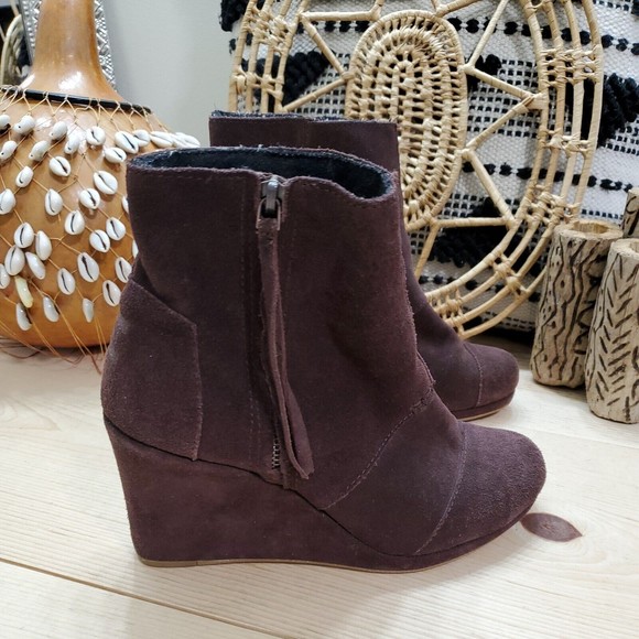 TOMS Desert Wedge Ankle Boots Booties Brown Tassel Suede Lined Women’s 7.5 - Picture 1 of 14